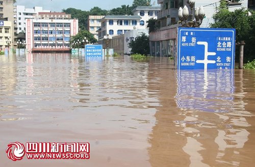 望城洪灾最新消息，实时新闻视频报道