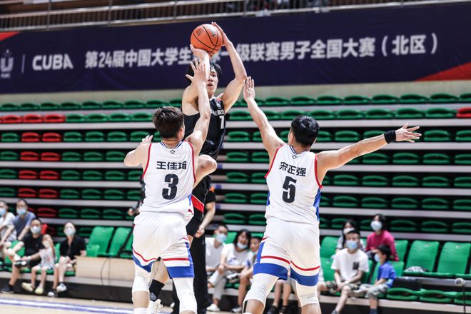 全球篮球巅峰对决，顶级球队实力排名揭晓！