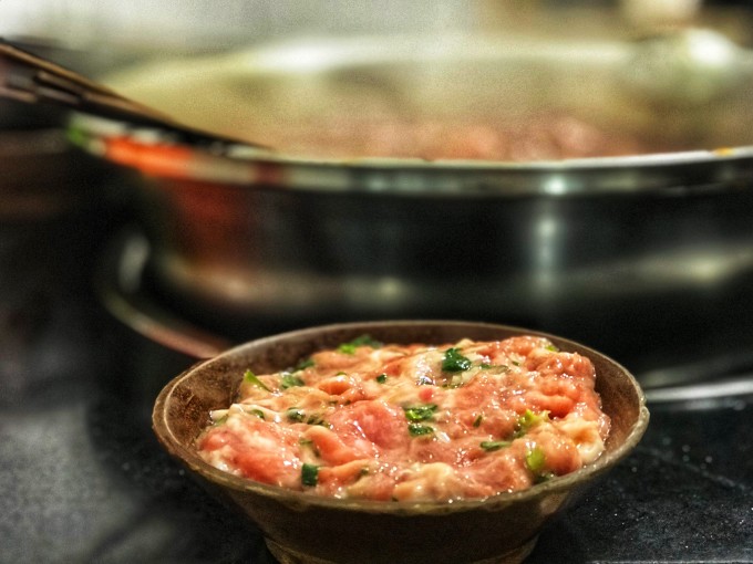 重庆旅游专题攻略大揭秘！必玩景点、美食、住宿一网打尽！