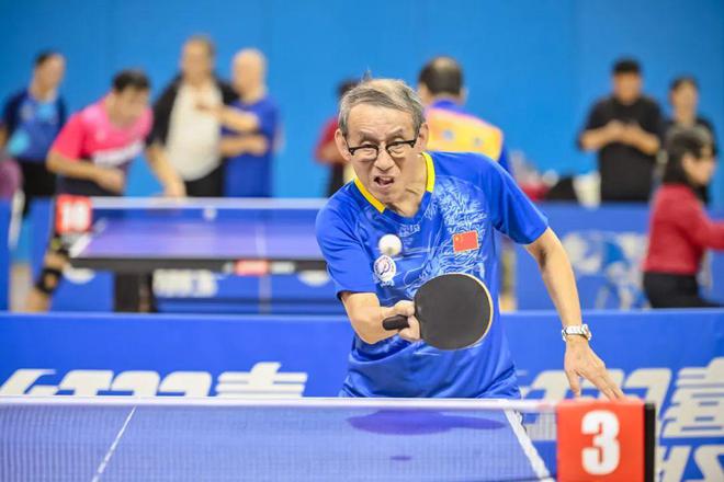 今日乒乓球赛场风云变幻，最新消息全解析