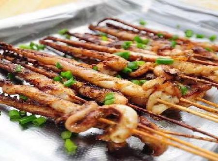 芫爆鱿鱼，海洋美食的诱惑，色香味俱佳的绝佳佳肴