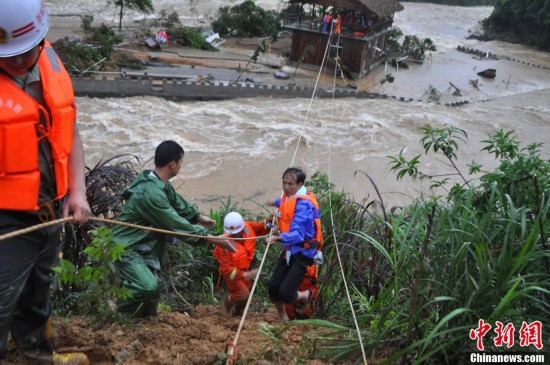 广东阳江山洪突发，紧急救援行动全力展开