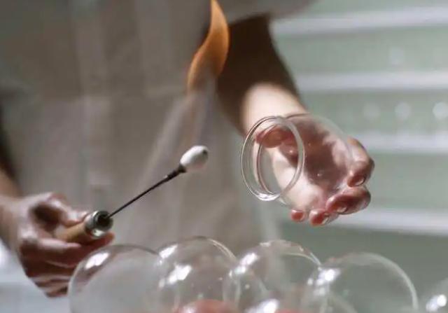 揭秘拔罐宣传图，古老疗法魅力与现代应用展现