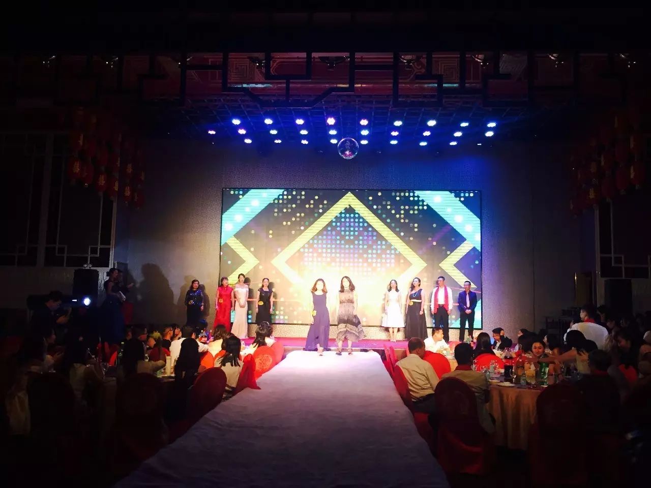 新疆亚克西专题片，独特魅力风采展现！