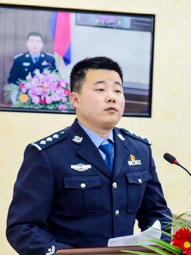 民警十规范，塑造新时代警察形象典范