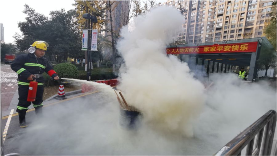 合肥通达路突发火灾事件紧急处置！