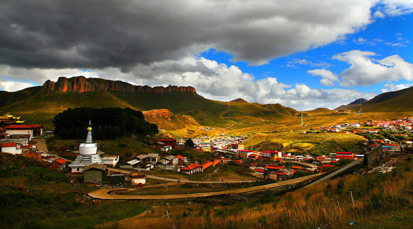 理县游玩全攻略，探秘秘境，体验别样风情！