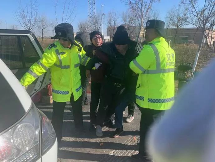 高速路上突发疾病死亡事件敲响警钟，健康与应急意识的重要性