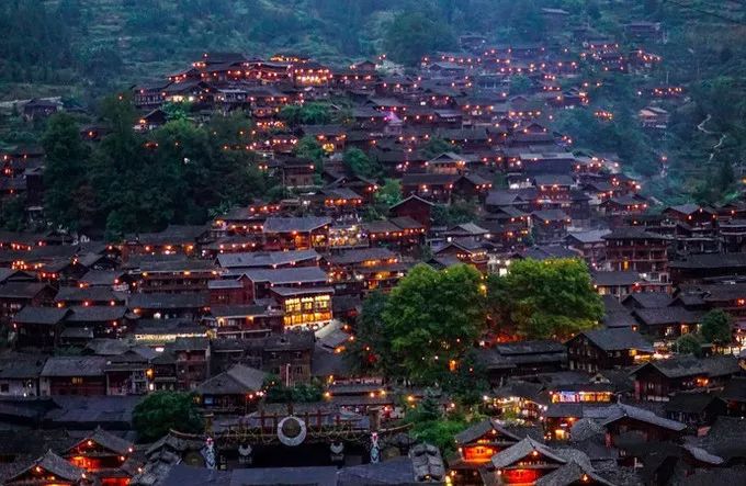 穿越城探秘，绝美景点一网打尽，必玩旅游攻略！