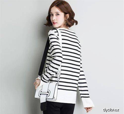 独家原创上衣打底衫，时尚个性完美融合，引领潮流新风尚！